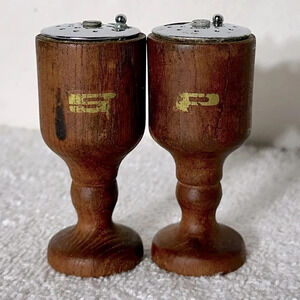 Vintage MCM Wood Salt & Pepper Shakers Cottagecore Cabincore Countrycore